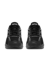 Mustad spordijalatsid võrkkangaga ja kummist tald, millel on valged detailid ja paelad. Tongil on Reeboki logo. Madala profiiliga disain.