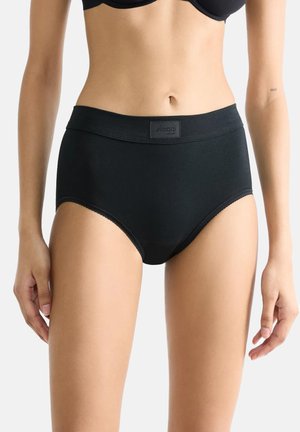 Hoge taille zwarte panties van gladde stof, met een zachte tailleband en een subtiele logo-tag. Schone lijnen en naadloos ontwerp.