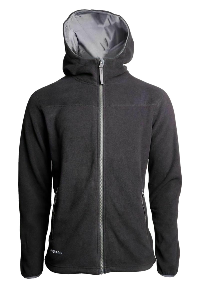 Svart fleecejacka med huva, hel framdragkedja, två sidofickor och grå foder inuti huvan. Slät textur, enkelt design.