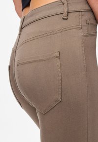 Pieces PCHIGH NOOS - Jeggings - morel