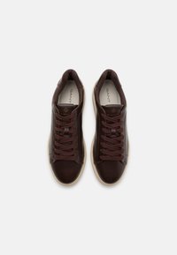 GANT MC JULIEN - Sapatilhas - dark brown
