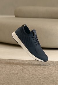 Non sélectionné, navy