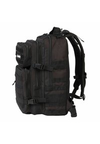 Mochila táctica negra con múltiples bolsillos con cremallera, correas ajustables y una tela texturizada. Presenta acentos de cintas y hebillas.