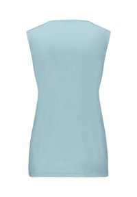 Top senza maniche azzurro chiaro con una texture liscia e morbida, scollatura rotonda e vestibilità rilassata, caratterizzato da un orlo dritto e senza cuciture visibili.