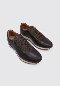 KangaROOS Baskets basses - brown