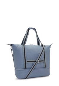 Modrá textilní taška s dvojitými horními úchyty, nastavitelným ramenním popruhem a černými pruhovanými akcenty. Obsahuje zipové uzavírání a vnější kapsu.