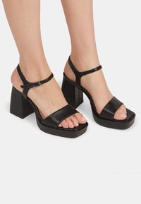 Bata Sandali con tacco - schwarz