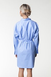 Colourful Rebel BRIENNA STRIPED BUTTON BLOUSE DRESS - Abito a camicia - blue