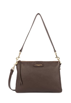 Sac à bandoulière Lancaster Paris en cuir marron foncé avec quincaillerie dorée et bandoulières réglables et amovibles.