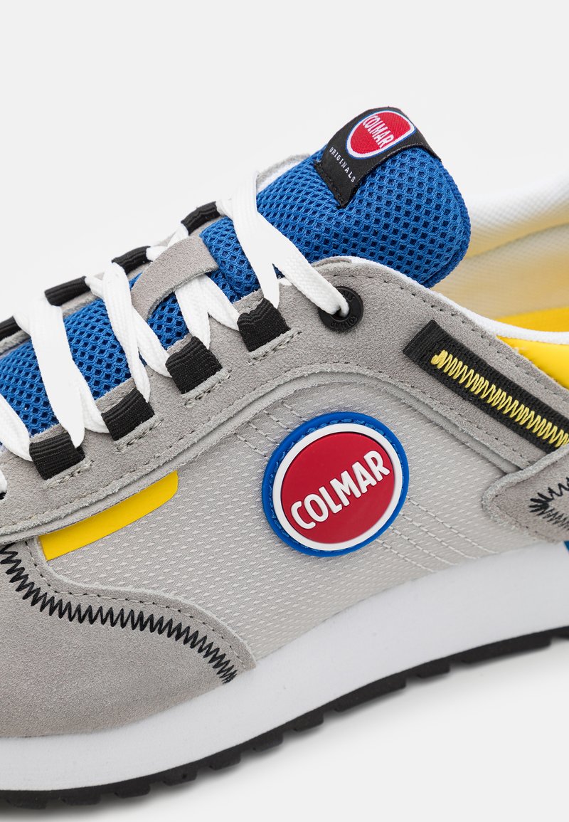 Herren Sneaker low | Colmar Originals TRAVIS SPORT COLORS Sneaker low light grey/royal blue/yellow/hellgrau - WH40982 Herren Sneaker low | Colmar Originals TRAVIS SPORT COLORS Sneaker low light grey/royal blue/yellow/hellgrau - WH40982