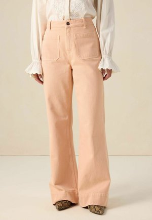HIGH WAIST MIT AUFGENÄHTEN TASCHEN - Jean boyfriend - aprikot