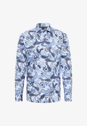 Chemise à manches longues avec des motifs paisley complexes dans des tons de bleu et de marine sur un fond bleu clair. Col et poignets à bouton.