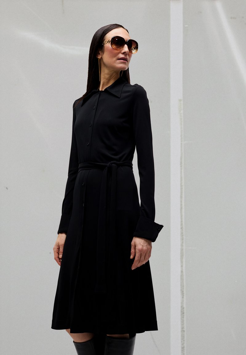 Diane von Furstenberg DIANE DRESS - Tričkové šaty - black