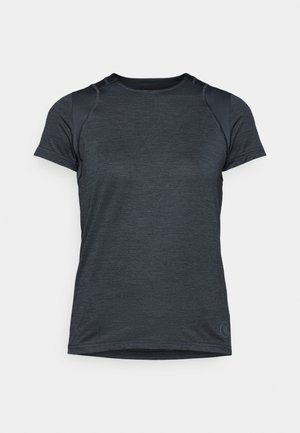 Tumši pelēks sporta krekls ar īsām piedurknēm, apaļu kakla izgriezumu un teksturētu audumu. Iespējas ietver vieglo izšuvumu un logotipu apakšmalā.