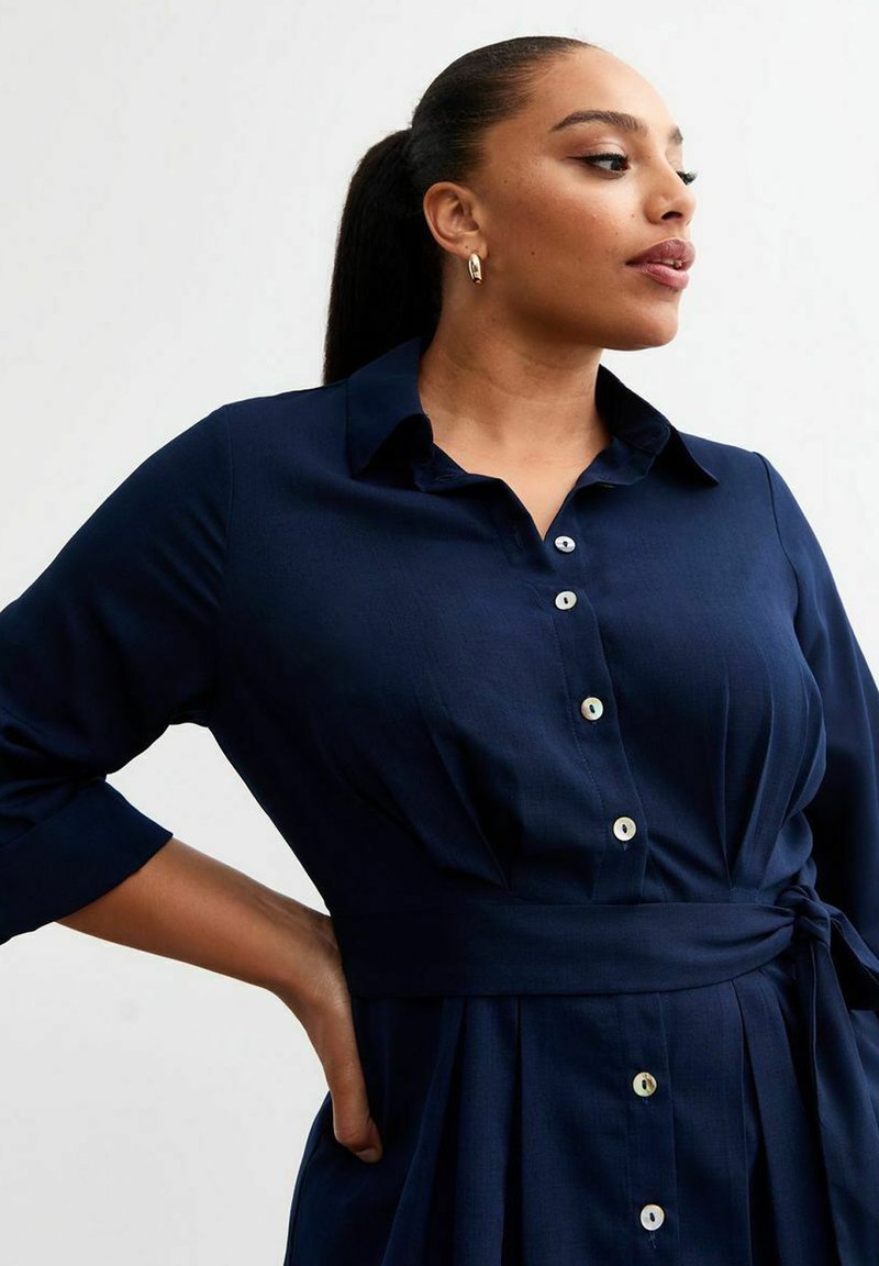 New Look Curves Abito a camicia navy/blu scuro