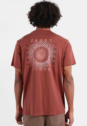 RADIATE - T-shirt imprimé - redwood