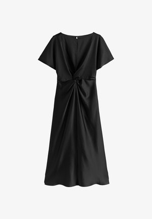 Musta polvipituinen mekko lyhyillä hihoilla, solmukohta vyötäröllä, sileä satiinimateriaali ja avokolmio selässä.