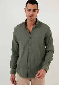 Buratti SLIM FIT - Camisa - khaki