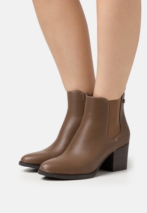 Esprit Ankle boots - caramel