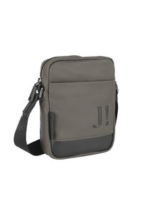 Borsa a tracolla in nylon grigio con superficie testurizzata, fondo nero accentato, tasca posteriore, tracolla regolabile e dettaglio con logo in rilievo.