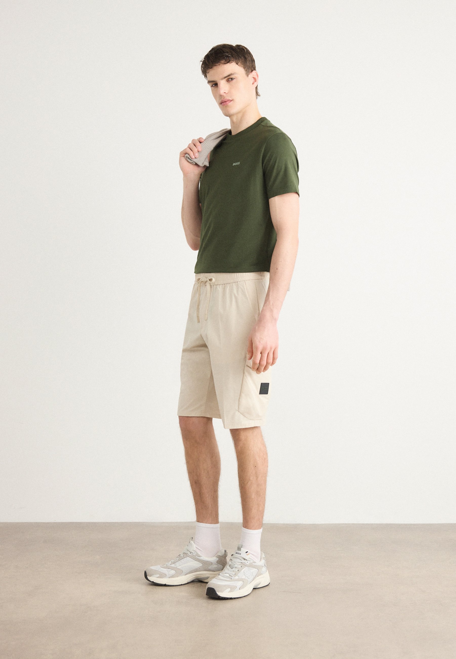 BOSS URBANEX CARGO - Shorts - open beige/light grey