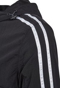 Urban Classics CRINKLE NYLON PULL OVER  - Tuulejope - black/white
