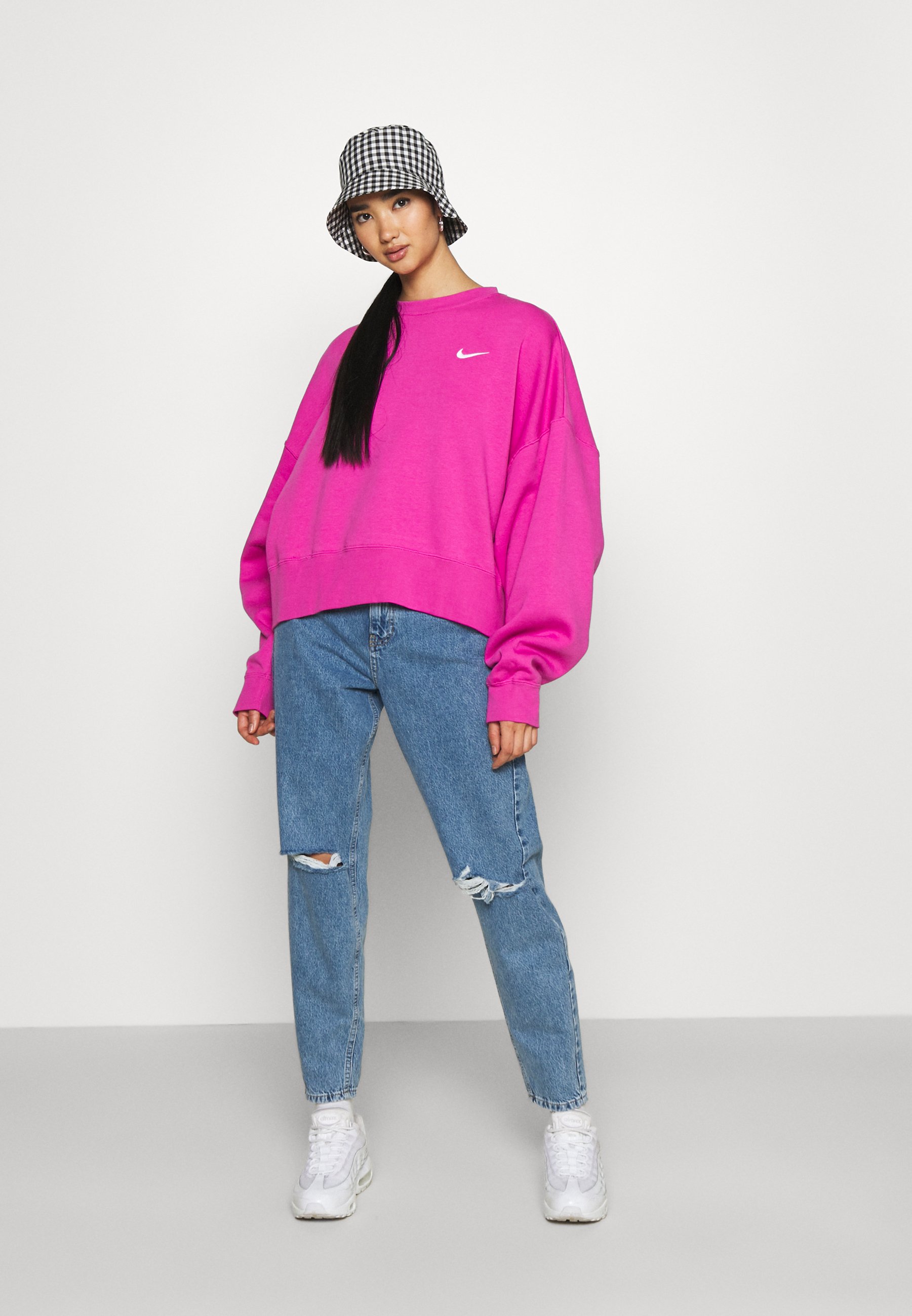 fuchsia nike sweatshirt