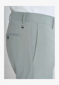 Nije odabrano, moss green