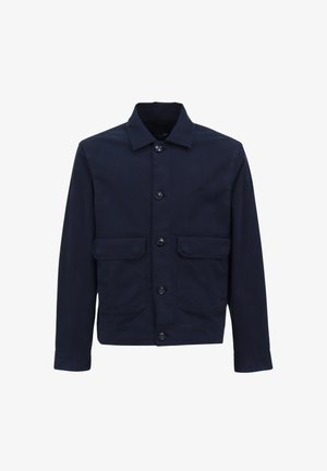 Granatowa kurtka z mieszanki bawełny, z płaskim kołnierzem, zapięciem na guziki z przodu i dwiema dużymi kieszeniami z przodu. Gładka tekstura o minimalistycznym designie.