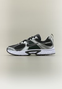 Δεν επιλέχθηκε, black/anthracite/smoke grey/metallic silver-coloured/white