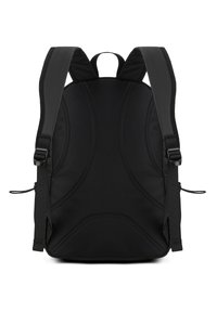 Sac à dos noir avec des bretelles rembourrées, présentant une texture de tissu lisse et un design de panneau arrière ergonomique. Boucles latérales ajustables incluses.