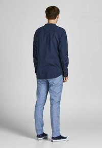 Jack & Jones PREMIUM JPRBLASUMMER HALF PLACKET L/S SN - Camisa - navy blazer