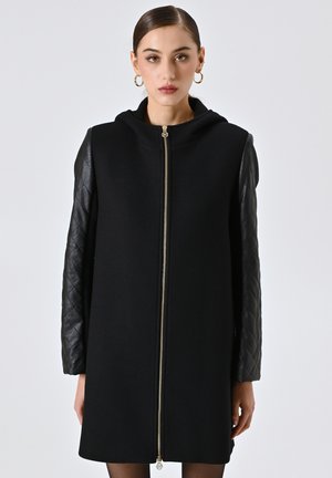 Cappotto corto - black
