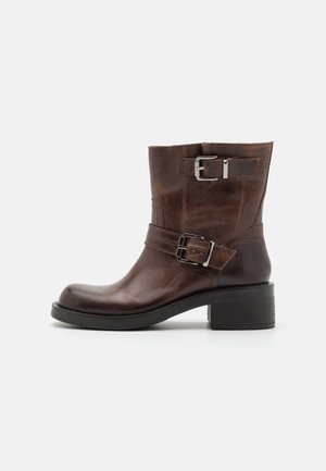 BIAHARPER MID PULL UP  - Botines camperos - chestnut