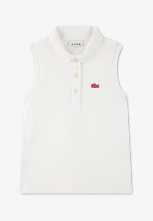 Polo sans manches blanc en tissu doux, doté d'un col classique, de trois boutons et d'un logo crocodile rose brodé sur la poitrine.