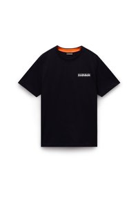 Tricou negru din bumbac, cu mâneci scurte, guler rotund, având textul logo alb pe pieptul stâng și un accent portocaliu în interiorul gulerului.