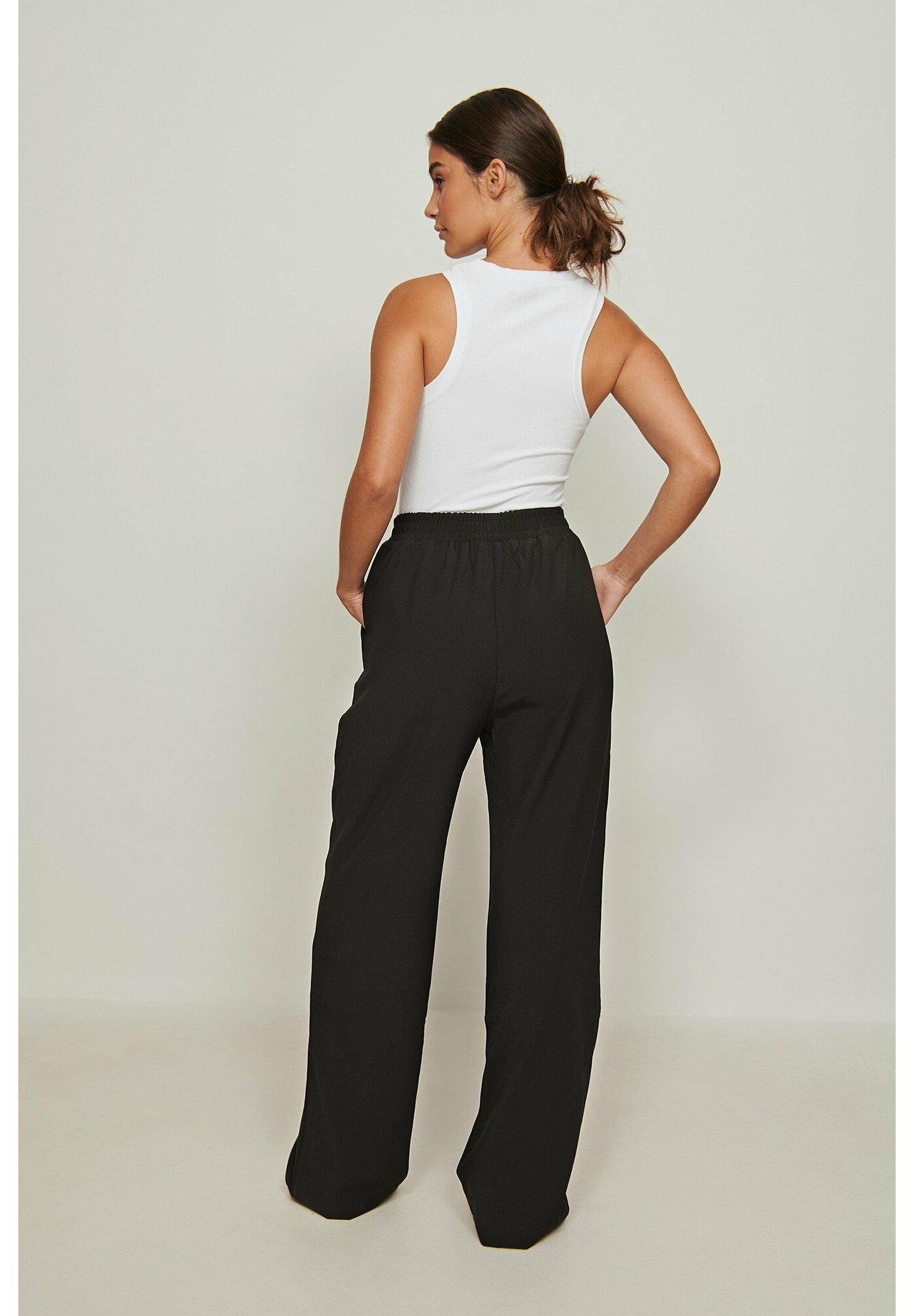 NA-KD Pantaloni - black/nero - Zalando.it