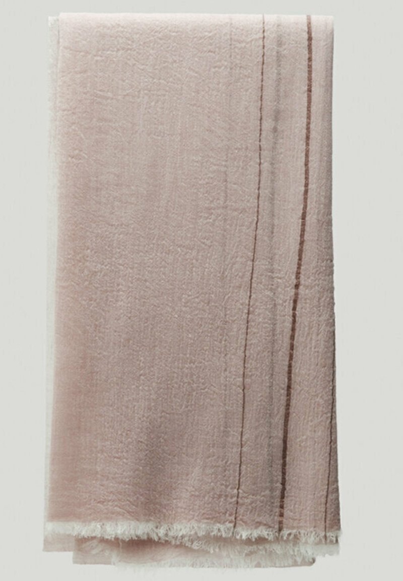 Tissu texturé rose clair doux avec deux fines rayures verticales marron à droite et bords effrangés en bas.