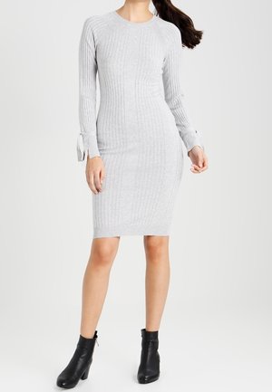 Stickad klänning - grey