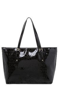 Bolso tote de patente negro con patrón de logo en relieve. Cuenta con dos asas largas y acentos en dorado. Forma estructurada con un acabado brillante.