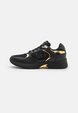 RUNNER - Sneakers - black/gold-coloured