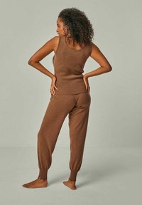 YOU LOOK PERFECT BELLA - MERINO WOOL LOUNGEWEAR - Nachtwäsche Hose - cognac