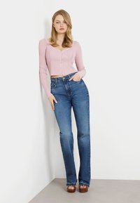 Guess Kardiganas - rose
