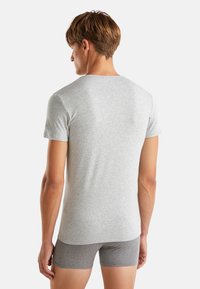 United Colors of Benetton Jednoduché tričko - grey