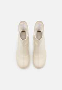 Even&Odd Wide Fit Korolliset nilkkurit - off-white