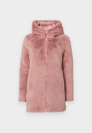 Cappotto in faux fur rosa con cappuccio, chiusura con zip e maniche lunghe. Texture morbida con una fodera liscia e senza motivi o accessori visibili.