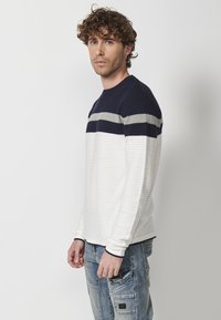 Koroshi Vesta - crudo   off white