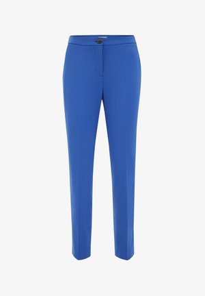 Zilas piegrieztas bikses no gludas auduma. Tām ir rāvējslēdzēja aizdare ar vienu pogu, taisnas kājas un sānu kabatas.