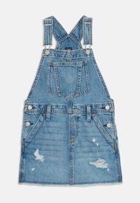 Denim jumpskjørt, lys blå vask, ermeløs design med kryssede stropper, lommer foran og bak, slitt kant, og slitte detaljer.