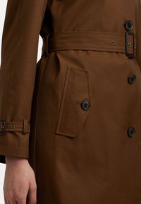 Lauren Ralph Lauren BELTED COTTON BLEND TRENCH COAT - Kišni ogrtač - dark terracotta